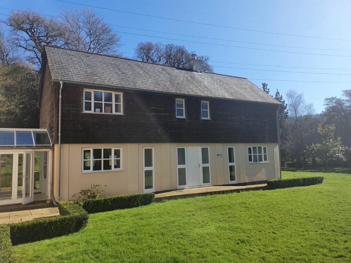 Osbornes Holiday House Near Exeter With Swimming Pool 외부 사진