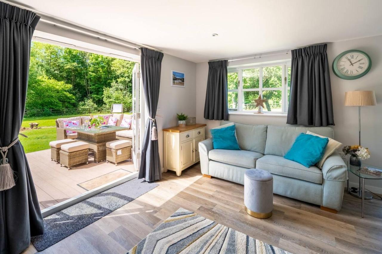 Osbornes Holiday House Near Exeter With Swimming Pool 외부 사진