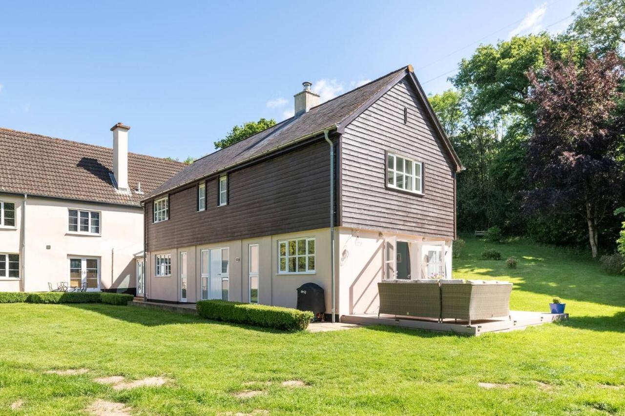 Osbornes Holiday House Near Exeter With Swimming Pool 외부 사진