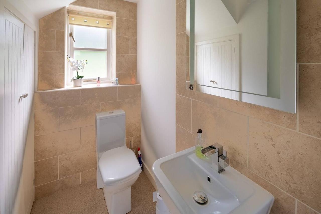 Osbornes Holiday House Near Exeter With Swimming Pool 외부 사진