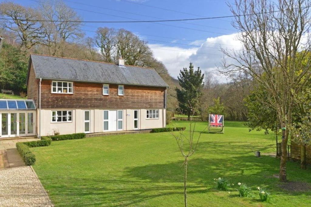 Osbornes Holiday House Near Exeter With Swimming Pool 외부 사진