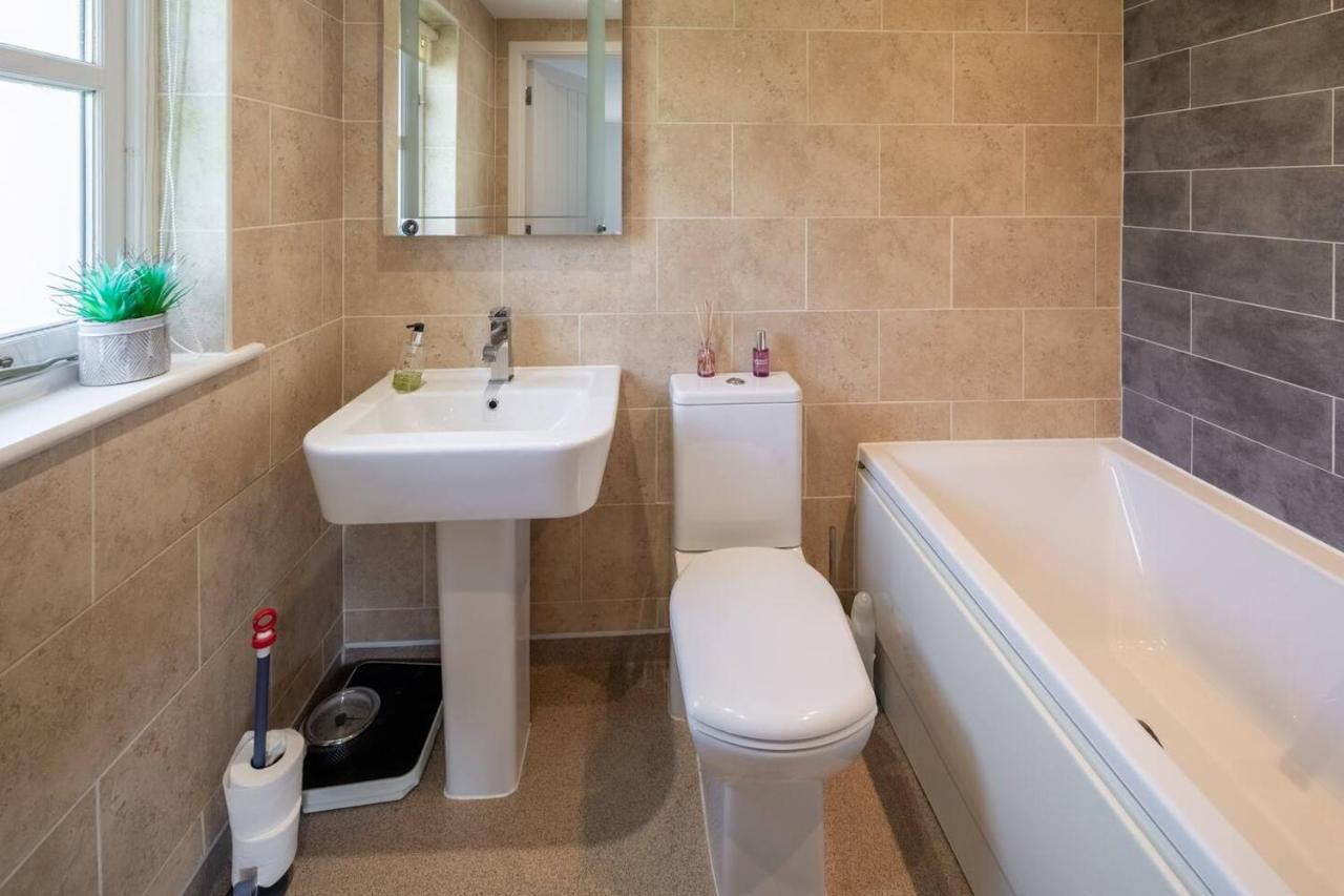 Osbornes Holiday House Near Exeter With Swimming Pool 외부 사진